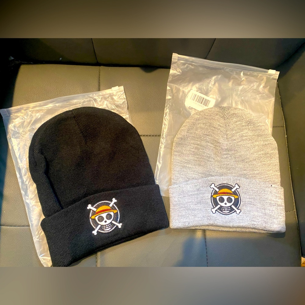 NIP Skull Beanie Black OR Gray (quantity 1)